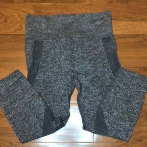 Forever 21 crop grey tights sz S